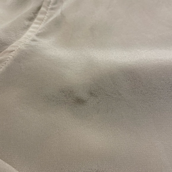 Everlane Silk top in off white - Picture 8 of 9